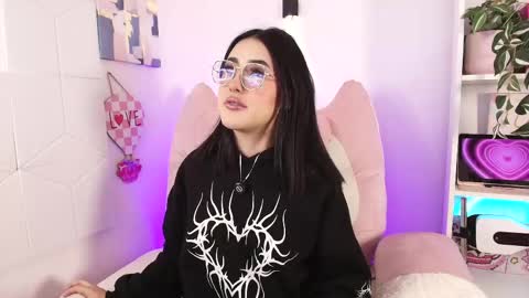 Snapshot of justonecute chatting on May 2026 11:12:02 PM Emy online show from May 2026 11:12:02 PM