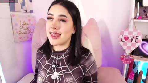 Snapshot of justonecute chatting on May 2026 02:07:01 AM Emy online show from May 2026 02:07:01 AM