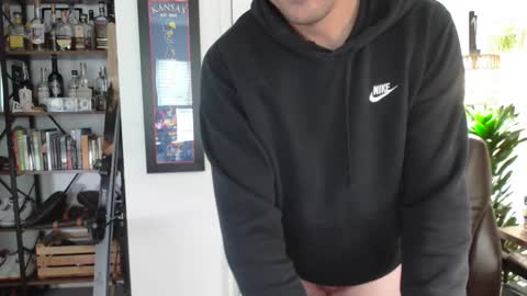 justwondering9 online show from April 2026 03:53:01 PM