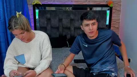 Snapshot of juva_ chatting on February 2025 03:58:02 AM Juan and friends online show from February 2025 03:58:02 AM