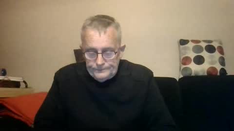 Arthur01750 online show from October 2025 07:23:02 PM