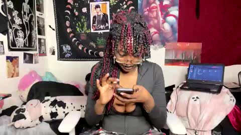 Aki Kim online show from January 2026 04:00:01 PM