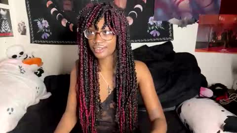 Aki Kim online show from January 2026 01:04:01 PM