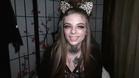 K8X4U LOVE ME online show from January 2025 05:15:02 AM