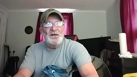 Snapshot of kabriggs136 chatting on June 2026 09:05:02 PM kabriggs136 online show from June 2026 09:05:02 PM