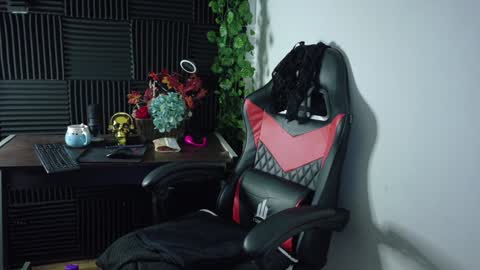 Snapshot of kad_kad chatting on December 2024 07:32:01 PM Kanela online show from December 2024 07:32:01 PM