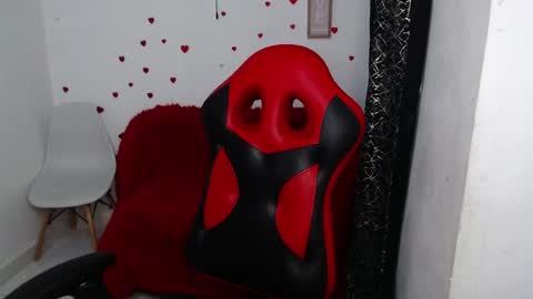 kael_fox online show from April 2026 07:11:02 PM