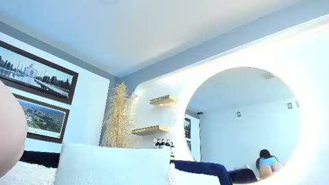 Snapshot of kagomme_h chatting on June 2026 09:06:02 AM Antonella online show from June 2026 09:06:02 AM