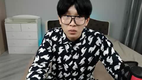 Snapshot of kai_chicken chatting on December 2025 09:45:02 PM Kai Chicken online show from December 2025 09:45:02 PM