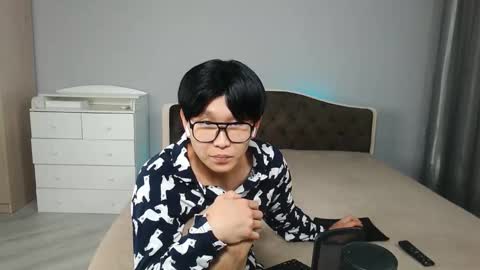 Snapshot of kai_chicken chatting on December 2025 10:58:02 PM Kai Chicken online show from December 2025 10:58:02 PM