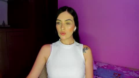 kaiahlive online show from April 2026 11:24:01 PM