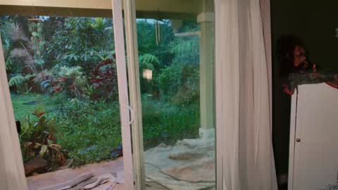 Snapshot of kaileeshy chatting on January 2026 03:43:01 AM Kailee Smile online show from January 2026 03:43:01 AM