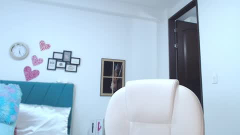 Kamilalopez online show from February 2025 10:58:01 PM