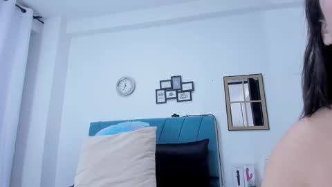 Kamilalopez online show from February 2026 07:17:02 PM