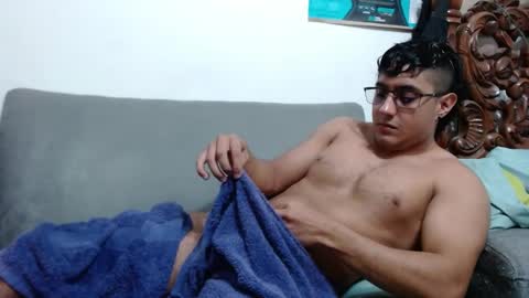 Snapshot of kamenov00 chatting on January 2025 11:08:01 PM kamenov00 online show from January 2025 11:08:01 PM