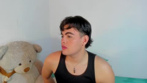 Snapshot of kami_22 chatting on May 2026 08:21:02 PM camilo independent model online show from May 2026 08:21:02 PM