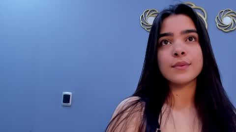 Snapshot of kamilabetancourt chatting on May 2026 03:21:02 PM Kamila Betancourt online show from May 2026 03:21:02 PM