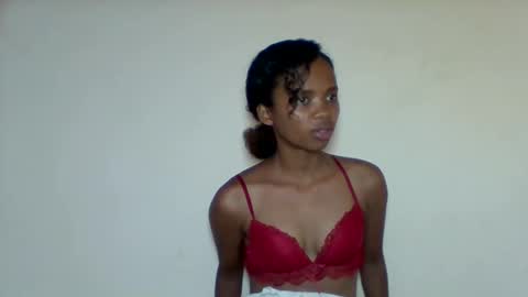 kamillah69 online show from January 2026 01:38:01 PM