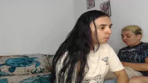 Snapshot of kammy_cami chatting on February 2026 12:04:02 AM kammy y camila online show from February 2026 12:04:02 AM