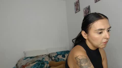 Snapshot of kammy_cami chatting on February 2026 11:34:02 PM kammy y camila online show from February 2026 11:34:02 PM