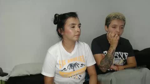 Snapshot of kammy_cami chatting on March 2026 02:26:01 AM kammy y camila online show from March 2026 02:26:01 AM