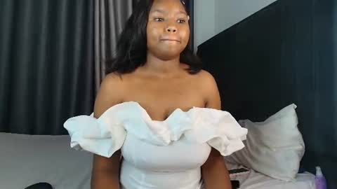 kandy_sweetss online show from June 2026 06:30:01 PM
