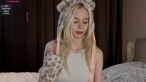 Alice online show from April 2026 03:35:01 AM