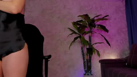 Emma online show from February 2025 01:52:02 AM