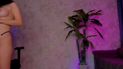 Emma online show from February 2025 01:32:01 AM