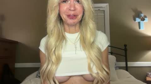 Snapshot of karabearr chatting on October 2025 02:34:01 AM kara online show from October 2025 02:34:01 AM