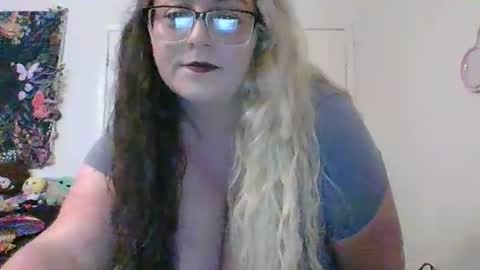 karamelbaby89 online show from May 2026 01:33:02 AM