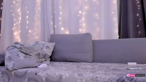 Julia online show from January 2025 01:43:01 AM