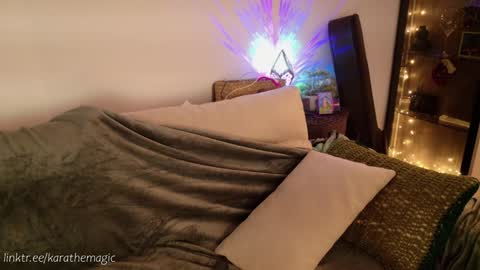 I am here around 5am GMT karathemagic online show from February 2025 04:04:01 AM