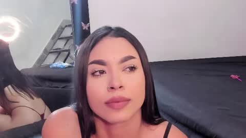karely_laurent online show from July 2026 10:23:01 PM