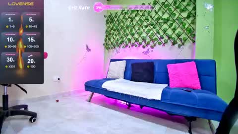 Karen  online show from June 2026 02:25:05 AM