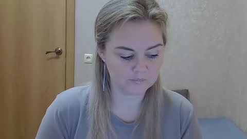 karennelsonx online show from November 2025 01:57:01 PM