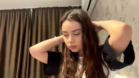 Snapshot of kareystutsman chatting on December 2025 06:35:02 PM kareystutsman online show from December 2025 06:35:02 PM