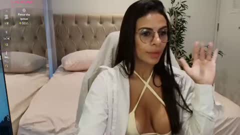 Snapshot of kari_brooks chatting on July 2026 11:04:01 AM kari_brooks online show from July 2026 11:04:01 AM