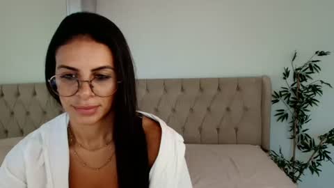 Snapshot of kari_brooks chatting on July 2026 11:25:01 AM kari_brooks online show from July 2026 11:25:01 AM