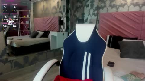 Karina online show from September 2025 07:08:01 PM