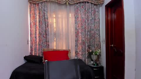 Karina online show from February 2025 02:04:02 PM