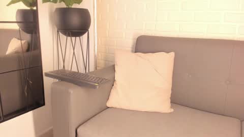 Kari online show from February 2025 03:21:01 AM