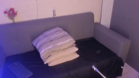 Kari online show from September 2025 11:21:01 AM