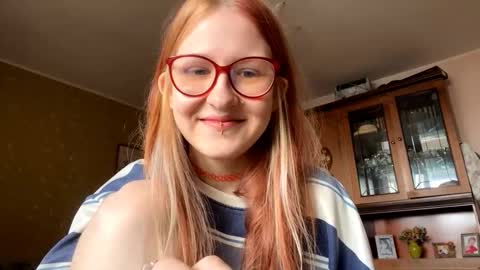 Snapshot of karinamuccia chatting on February 2026 07:51:01 AM Karina online show from February 2026 07:51:01 AM