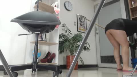 Karin online show from January 2025 12:10:01 PM