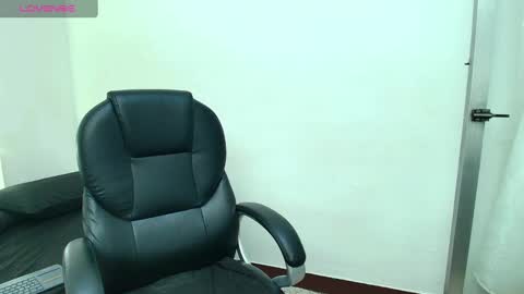 karla_hilton1 online show from October 2025 02:25:02 PM