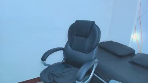 karla_hilton1 online show from November 2025 11:32:02 AM