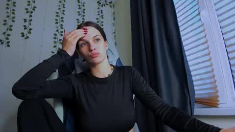 karla_lim online show from October 2025 01:56:02 PM