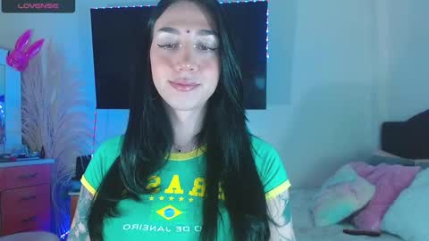 Snapshot of karla_zambrano chatting on February 2025 07:04:02 AM karla online show from February 2025 07:04:02 AM