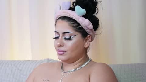  Karla  online show from October 2025 11:35:01 PM